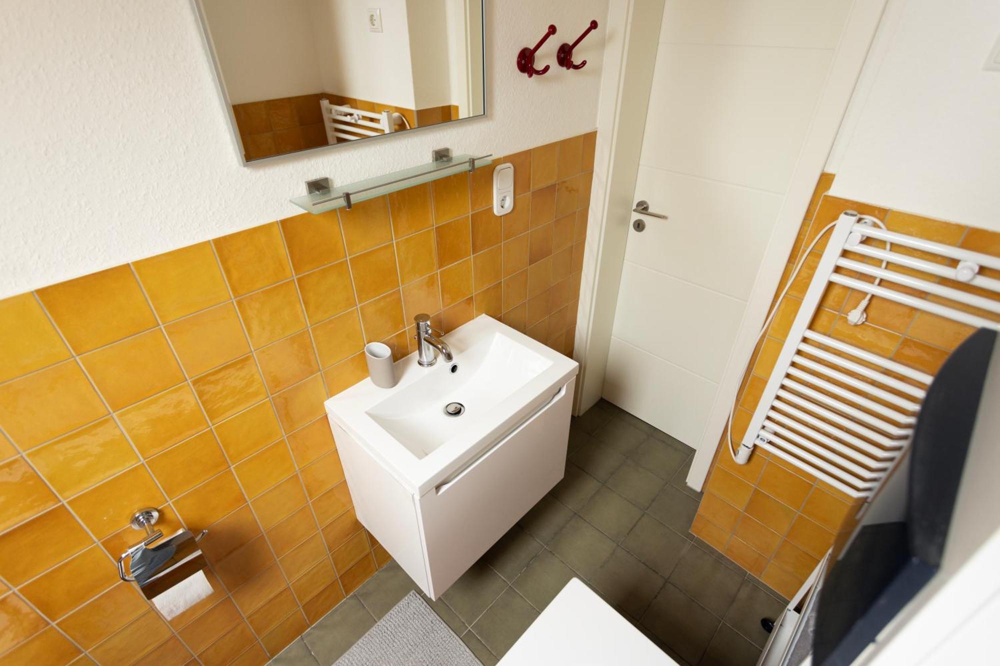 Appartement Big Flat With Fresh Renovation, Free Parking, Sonyps, Netflix à Duisbourg Extérieur photo