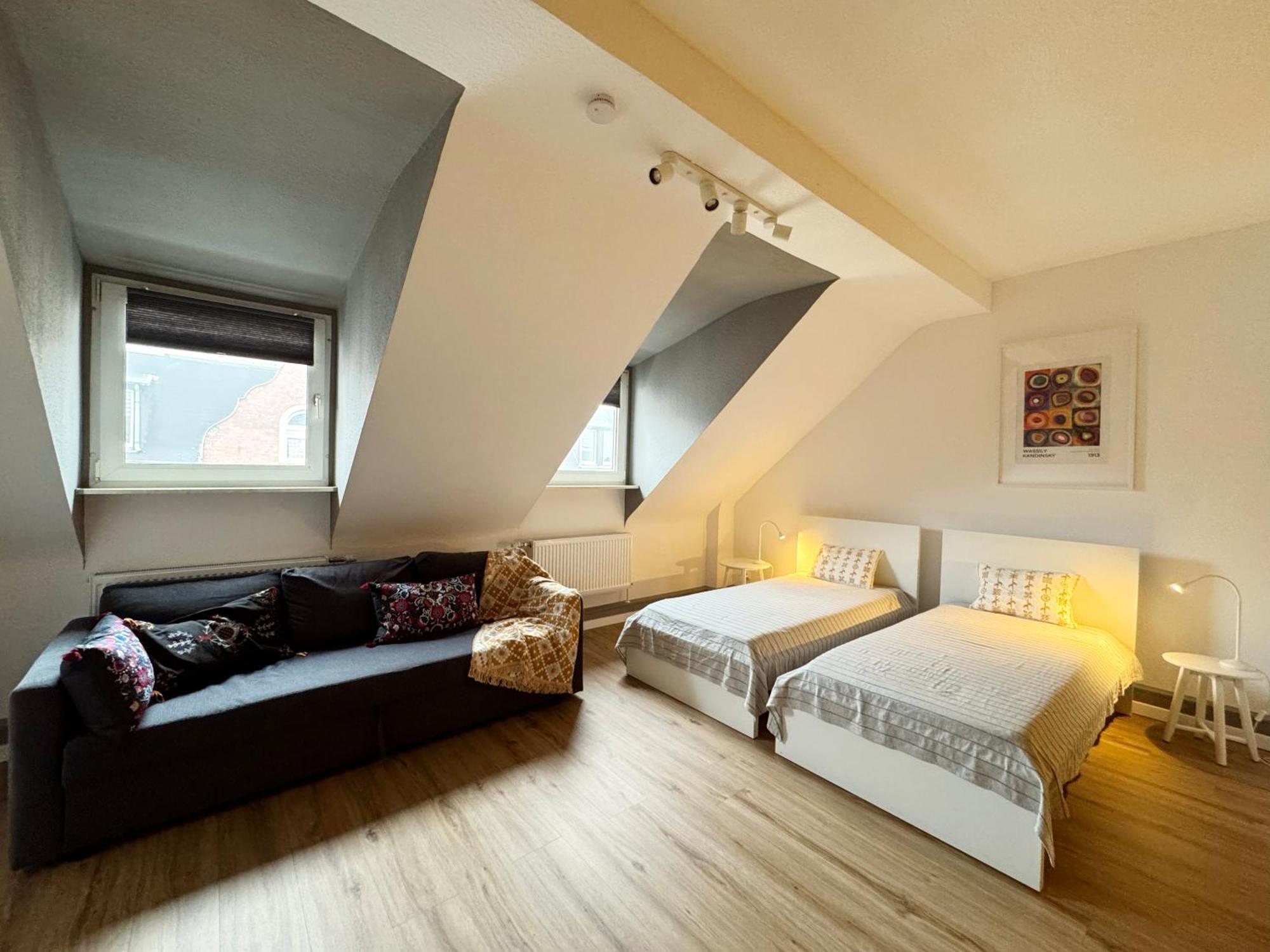 Appartement Big Flat With Fresh Renovation, Free Parking, Sonyps, Netflix à Duisbourg Extérieur photo